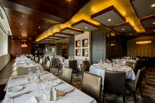 Sinatra’s — Italian restaurant in Kenmore