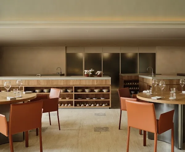 Somma — Innovative restaurant in Singapore