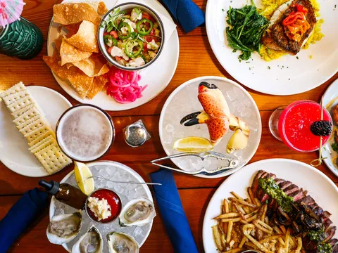 Sorry Charlie's — Seafood restaurant in Savannah