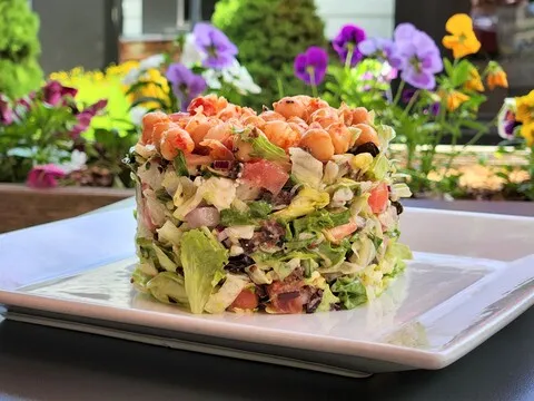 St. Moritz Grill & Bar — American restaurant in Sparta