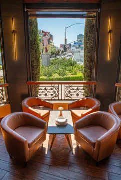 State Social House — Gastropub restaurant in West Hollywood