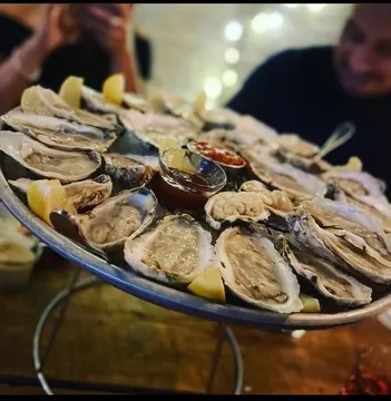 Stingray Lounge — Seafood restaurant in Hoboken