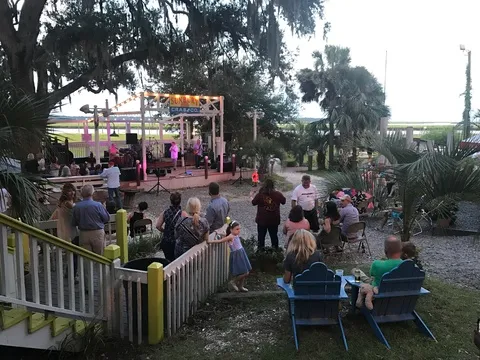 Sunbury Crab Company — Seafood restaurant in Midway