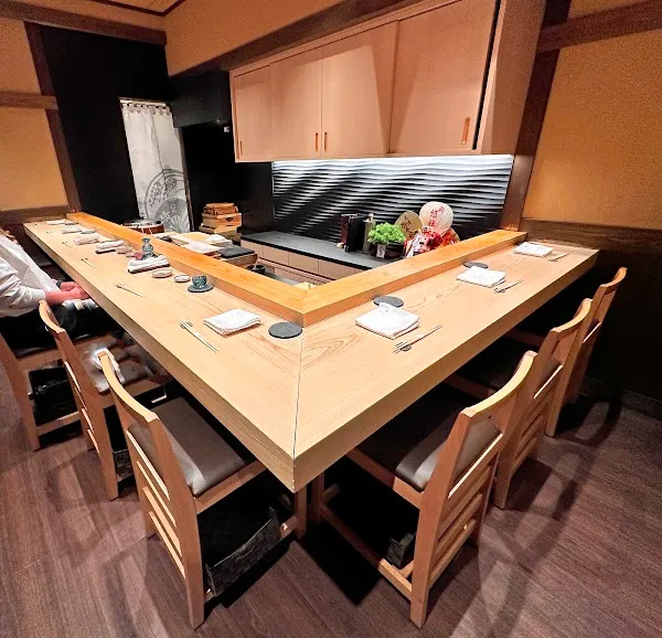 Sushi Yuden — Sushi, Seafood restaurant in Osaka
