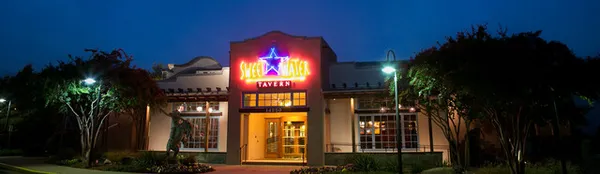 Sweetwater Tavern Centreville — American restaurant in Washington D.C.