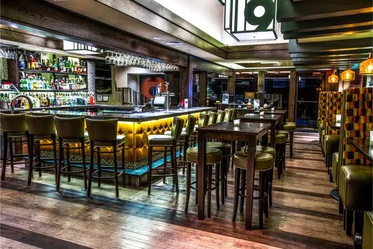 Table 9 — American restaurant in Cortlandt Manor
