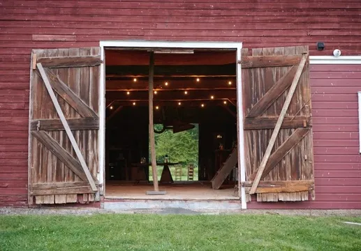 Ten Barn Farm — Farm to Table restaurant in Ghent