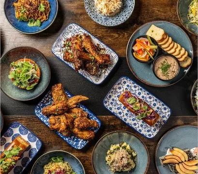 The Airliner — Gastropub restaurant in Los Angeles