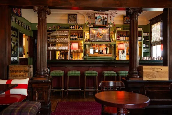 The Bell — Seafood restaurant in New Orleans