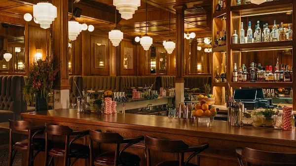 The Benjamin Hollywood — American restaurant in Los Angeles