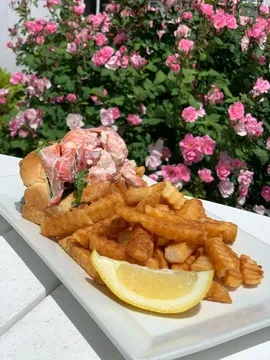 The BlackRaspberry Pub — American restaurant in Plymouth