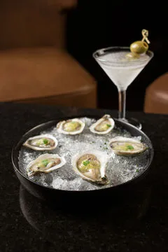 The Devonshire Club — International restaurant in Dallas