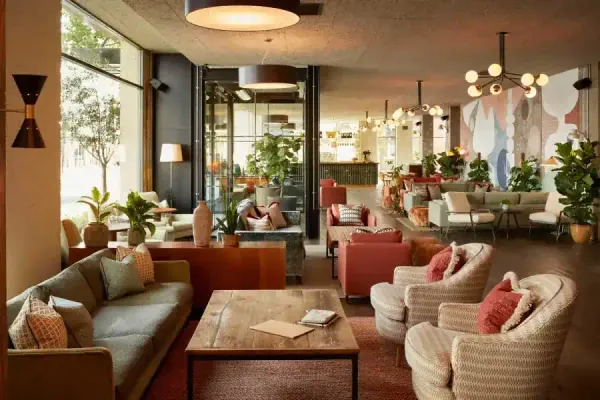 The Lobby Bar at The Hoxton Holborn — Bar restaurant in London