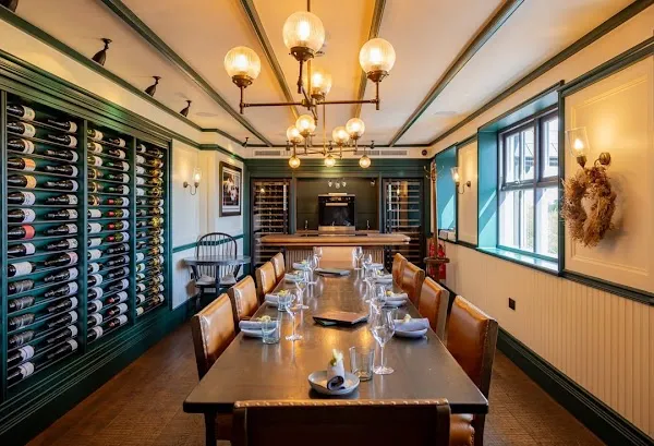 The Loch & The Tyne — British restaurant in Windsor
