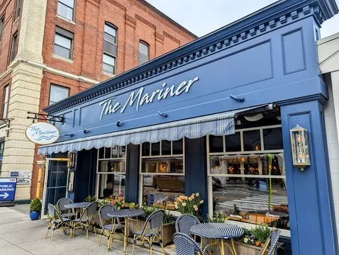 The Mariner — Seafood restaurant in Groton