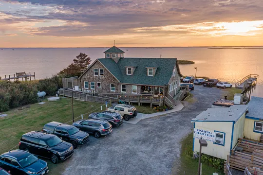 The Paper Canoe — International restaurant in Kitty Hawk