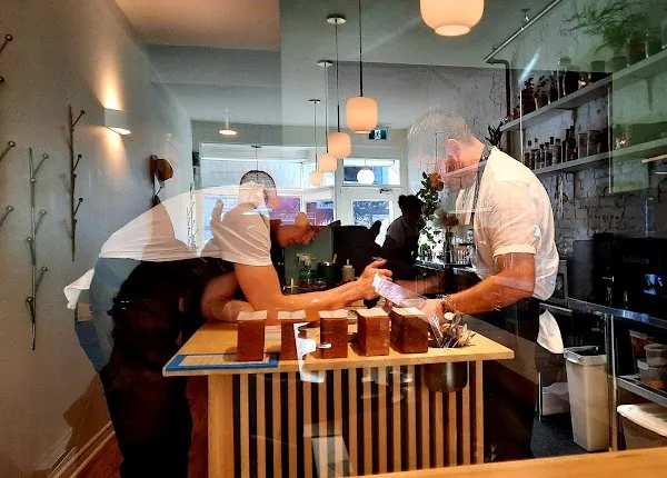 The Pine — Canadian restaurant in Collingwood