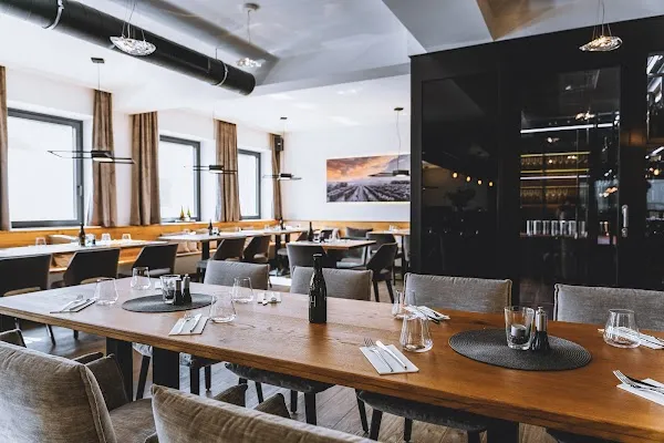 THE QUARTER — International restaurant in Andau