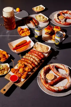 The Standard Biergarten — German restaurant in New York