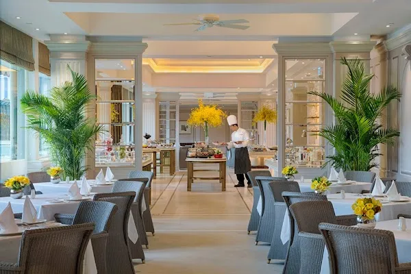 The Verandah — International restaurant in Tsim Sha Tsui