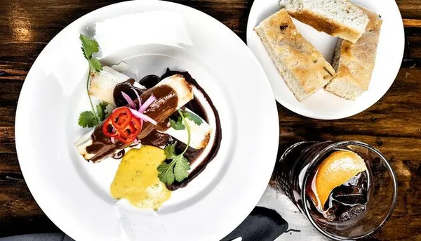 Theopolis Social Club — New American restaurant in Shawnee