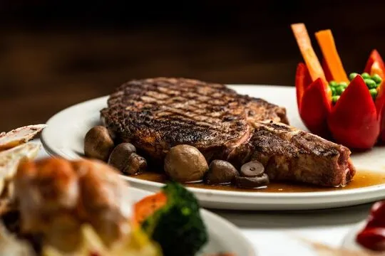 Theo's Steaks & Seafood — Steakhouse restaurant in Highland
