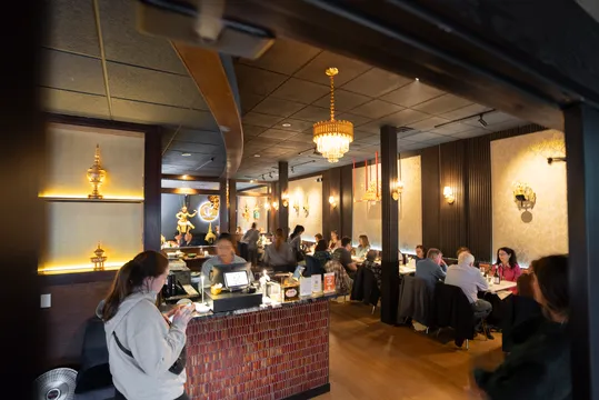 Thonglor Thai Bistro — Thai restaurant in Denville