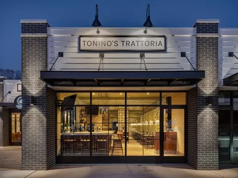Tonino's Trattoria — Italian & Pizza restaurant in Westhampton
