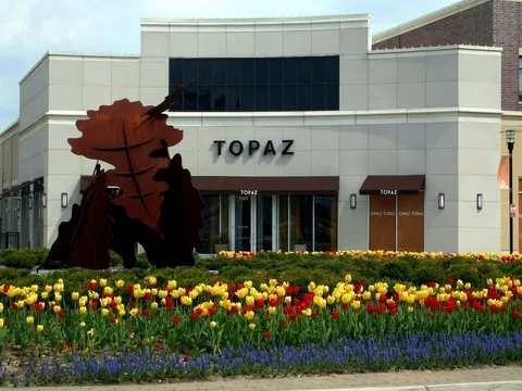 Topaz Cafe — American restaurant in Burr Ridge