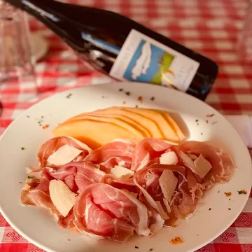 Trattoria Angela — Italian restaurant in Naples