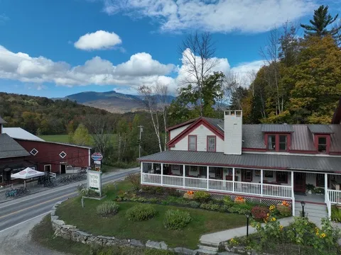 Trattoria la Festa — Italian restaurant in Stowe