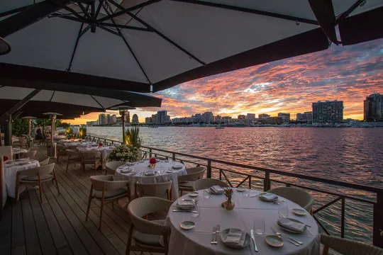 Tutto Mare Palm Beach — Italian restaurant in Palm Beach