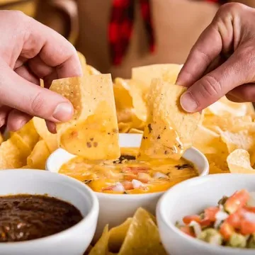 Twin Peaks - Kansas City — Bar + Grill restaurant in Kansas City