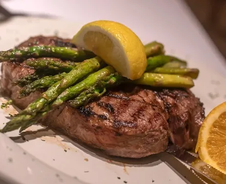 Two Rivers — Steakhouse restaurant in Canton