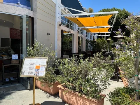 Ugo Restaurant — Italian restaurant in Culver City