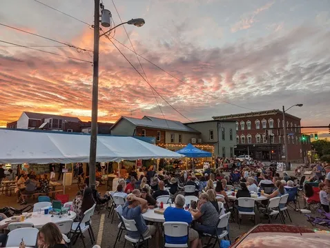 UnHitched Brewing Co — American restaurant in Cleveland