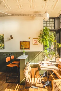 Vern's — Italian & Pizza restaurant in Rochester