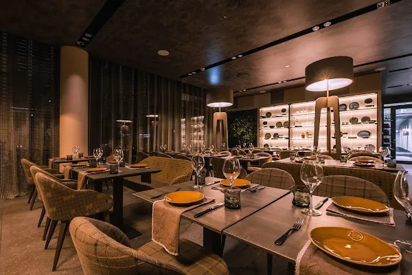 Via Monte Napoleone — Italian restaurant in Frankfurt am Main