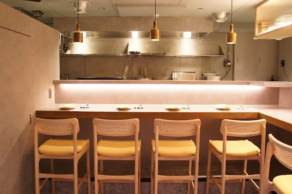 Vierge — French restaurant in Tokyo