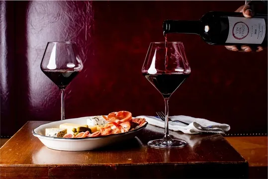 Vin Sur Vingt Riverside BLVD — Wine Bar restaurant in New York