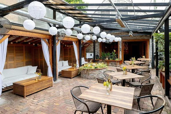 Volo Restaurant Wine Bar — Contemporary American restaurant in Chicago