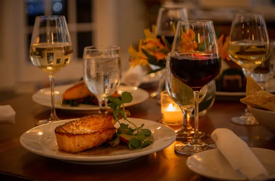 Water's Edge — American restaurant in Edgecomb