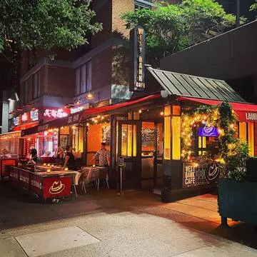 West Bank Cafe — American restaurant in New York