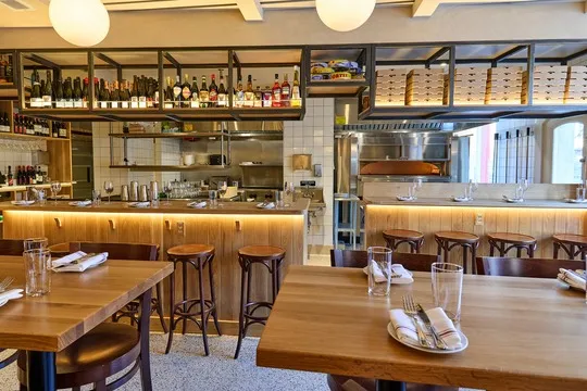 Willie's — Pizza restaurant in Boston