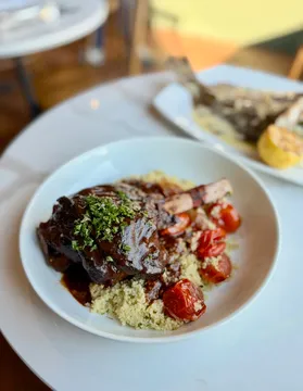 Winstons Tavern — American restaurant in Evans