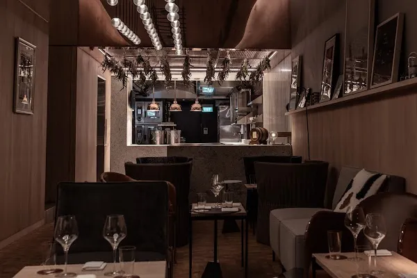 Zén — Fine-Dining restaurant in Singapore
